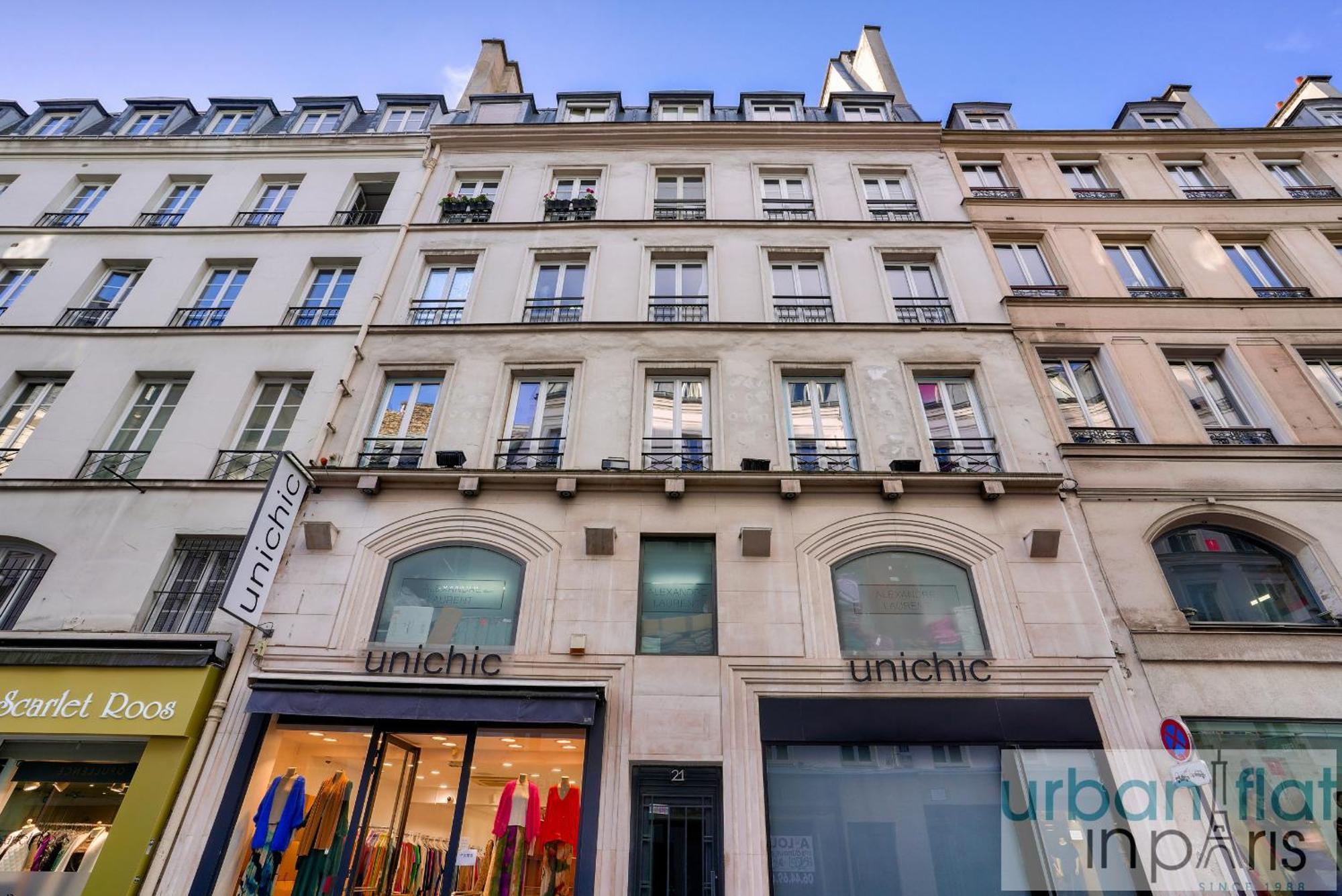 13 Luxury Flat Eiffel Design 2 *